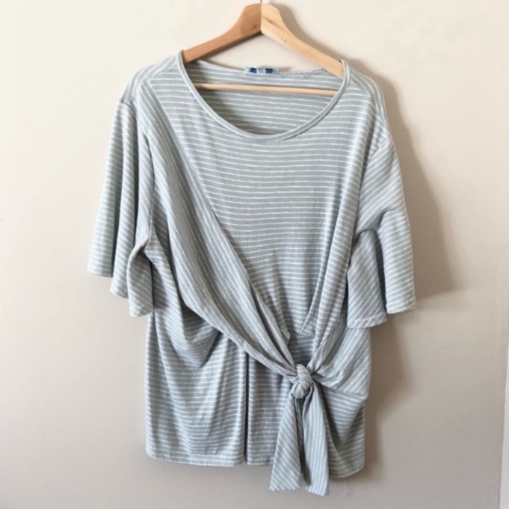 She + Sky • Tie Front Striped Top